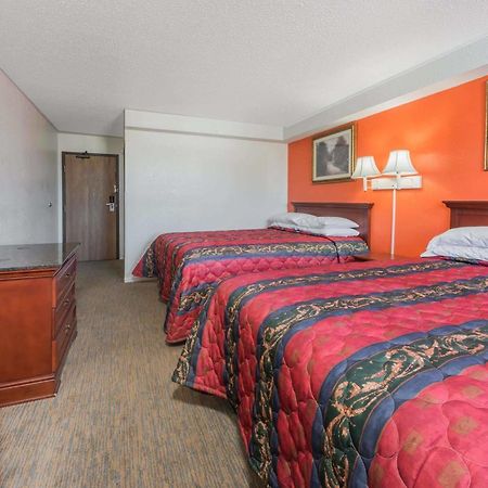 Knights Inn Ferguson Mo Castle Point Esterno foto