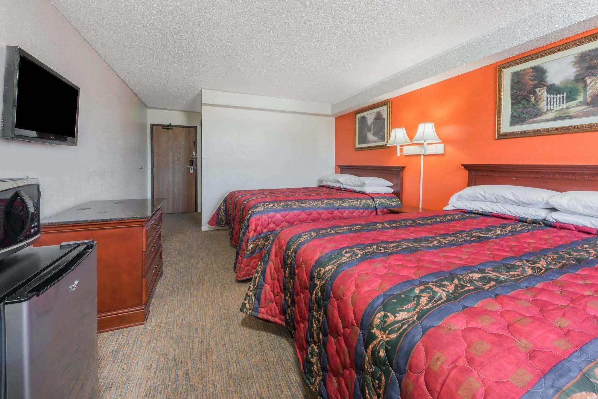 Knights Inn Ferguson Mo Castle Point Esterno foto